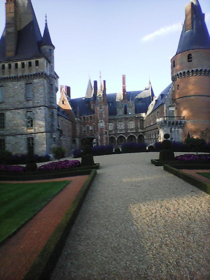 Chambres D'Hotes Gobillon Maintenon Exterior photo