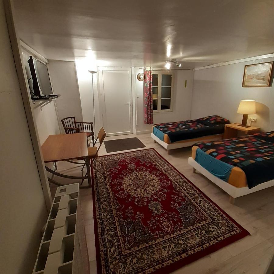 Chambres D'Hotes Gobillon Maintenon Exterior photo